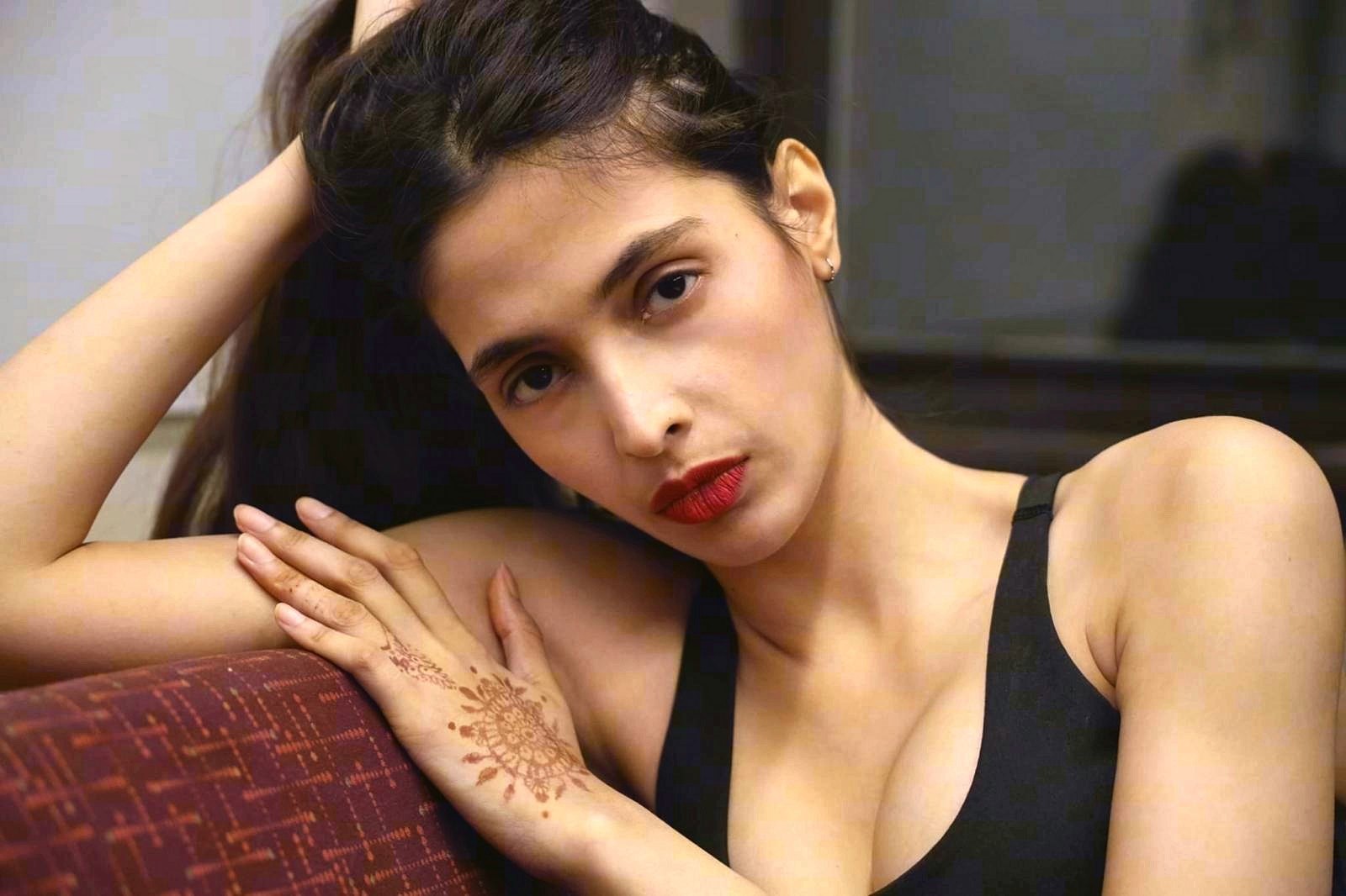 Beauty: frame 3