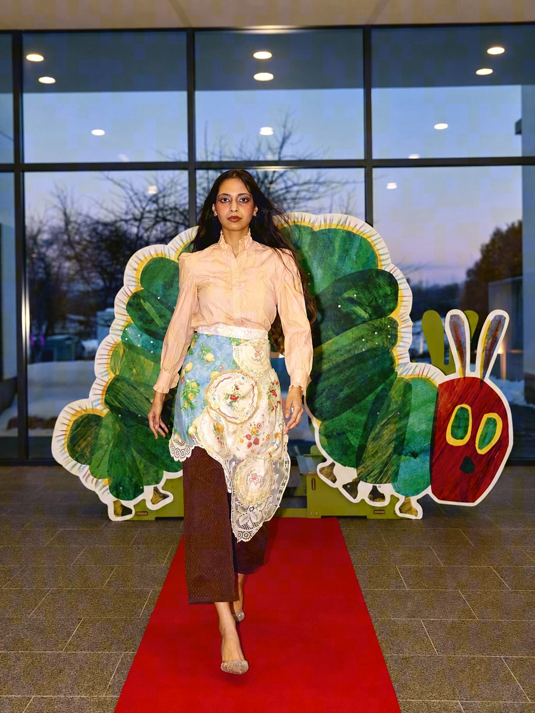 Fashion Meets Illustration: frame 1